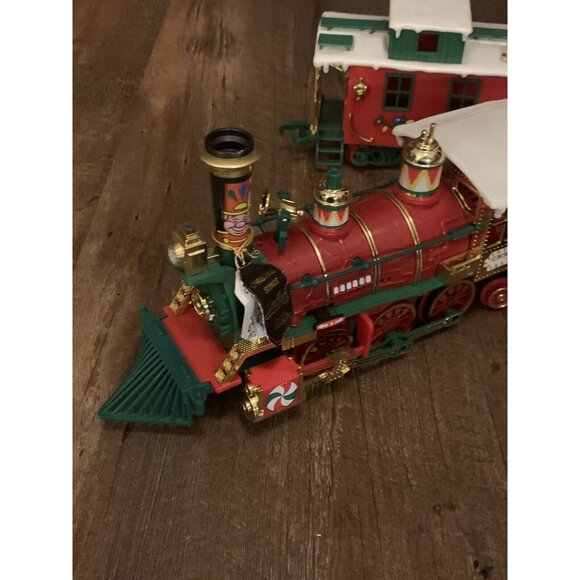 Vintage Christmas Train Set Red & Green Holiday Décor With Lights & Sounds Caboo - Picture 2 of 16